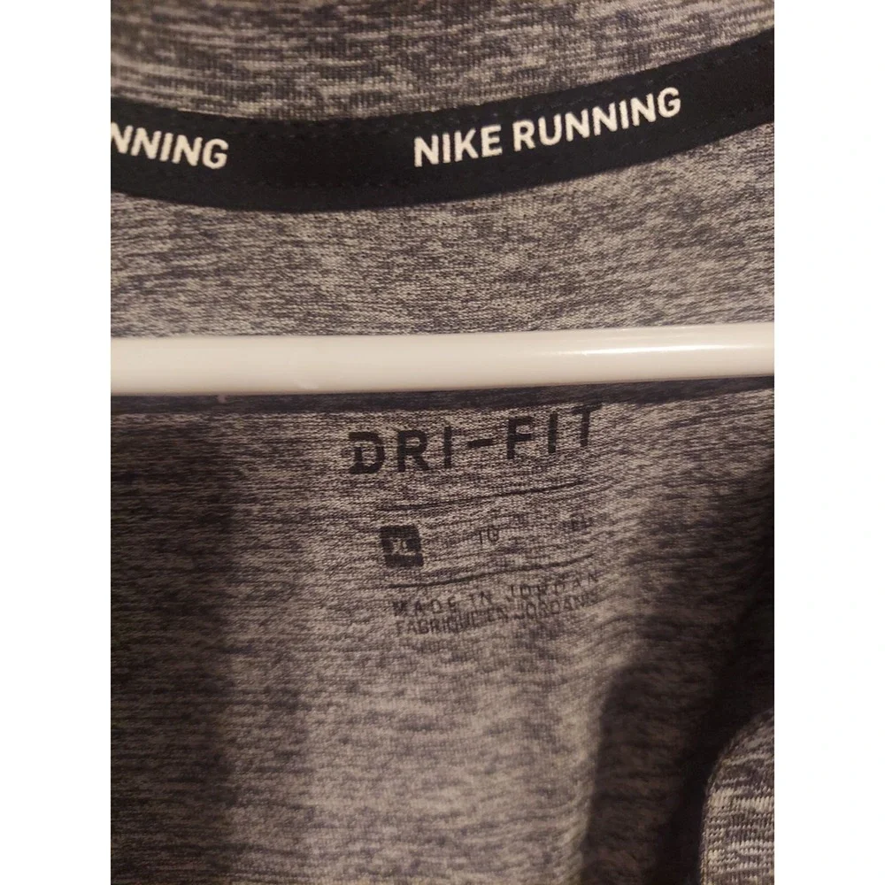 Nike Running Dri-Fit Grey Quarter Zip Pullover XL  Walking Crossfit Athletic - Picture 6 of 11